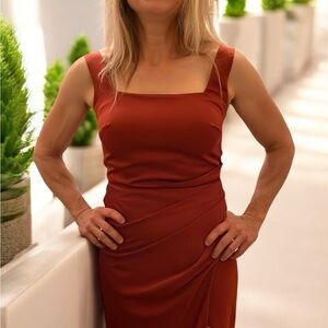 Burgundy Fitted Gown w/A Side Slit, Great for any Special Occasion